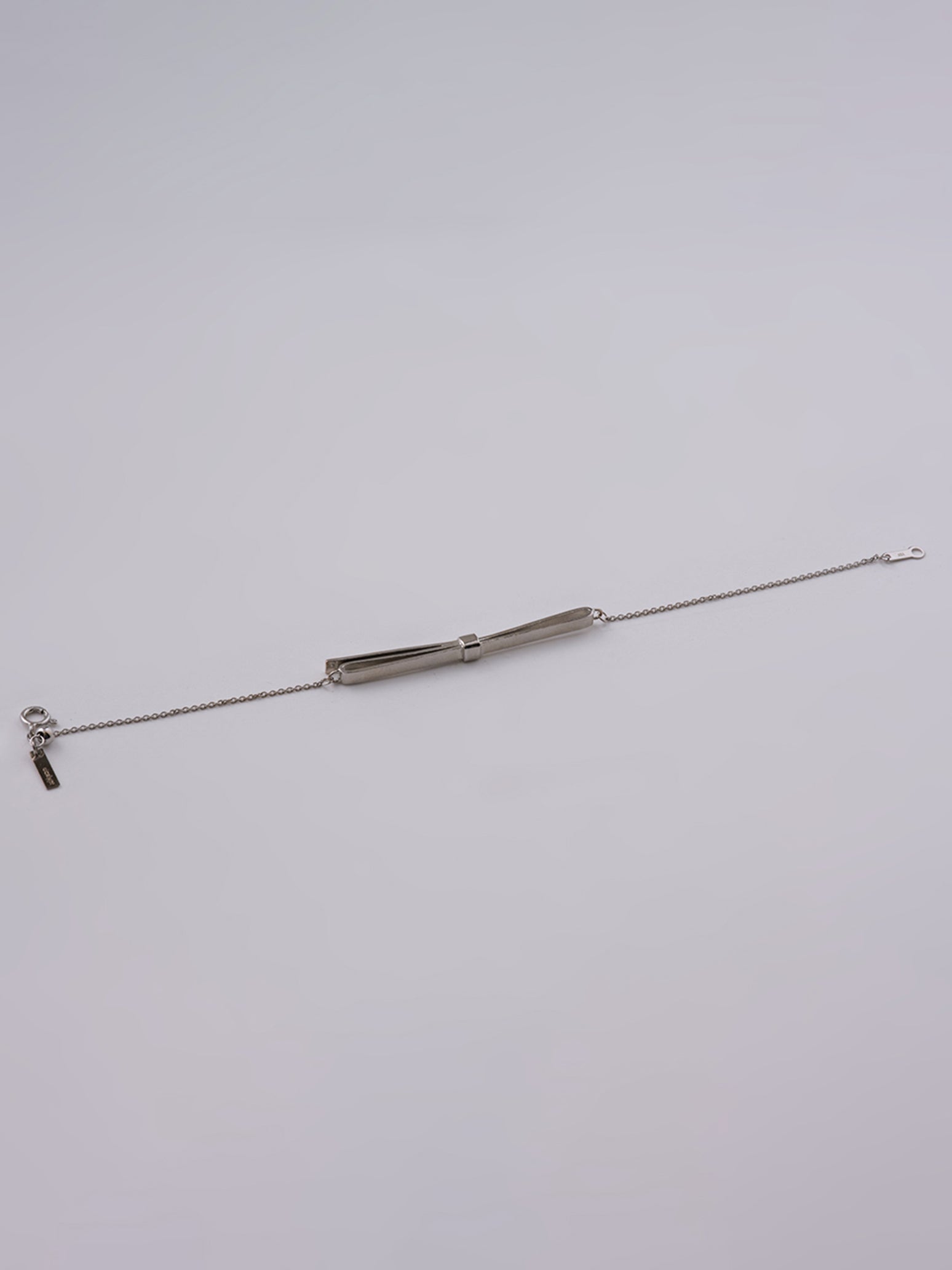 Linear Ribbon Bracelet