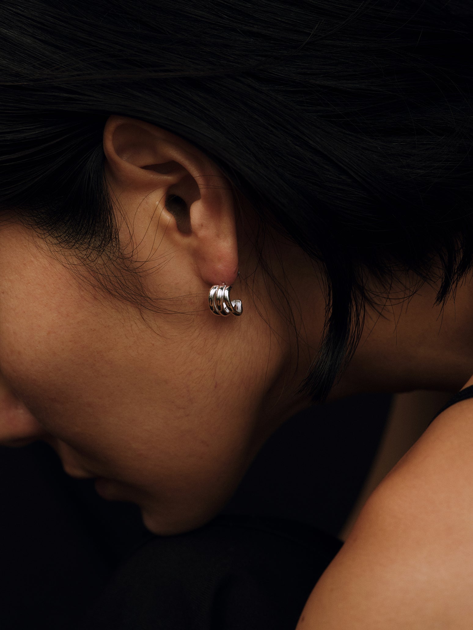 Mini Curved Earrings