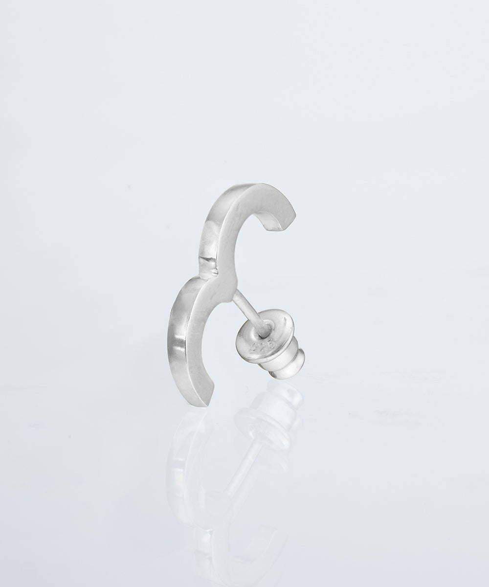 Flat Arc Earring（片耳）