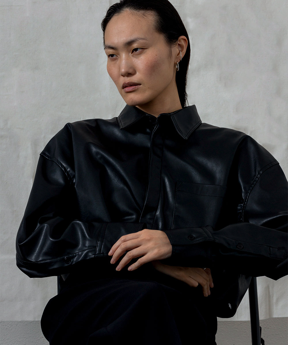 Flat Studded Hoop Earring（片耳）