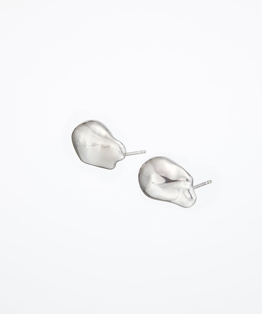 Abstract Silhouette Earrings（ペア）