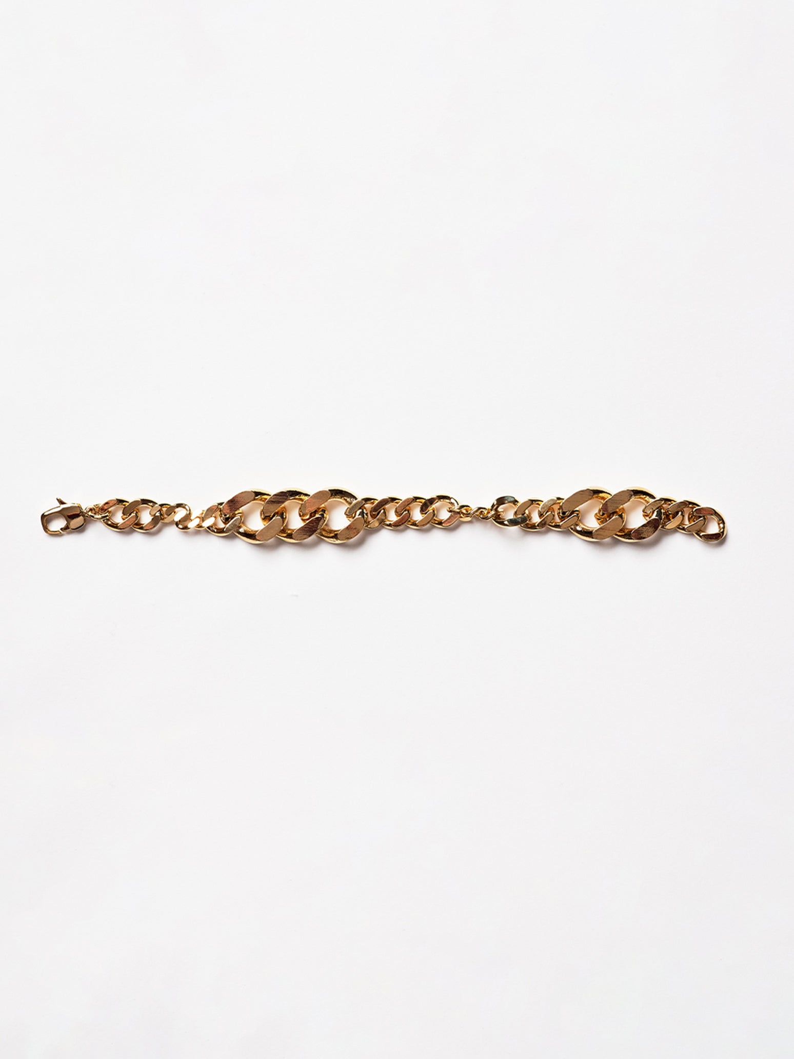 Varied Pieces Curb Chain Bracelet