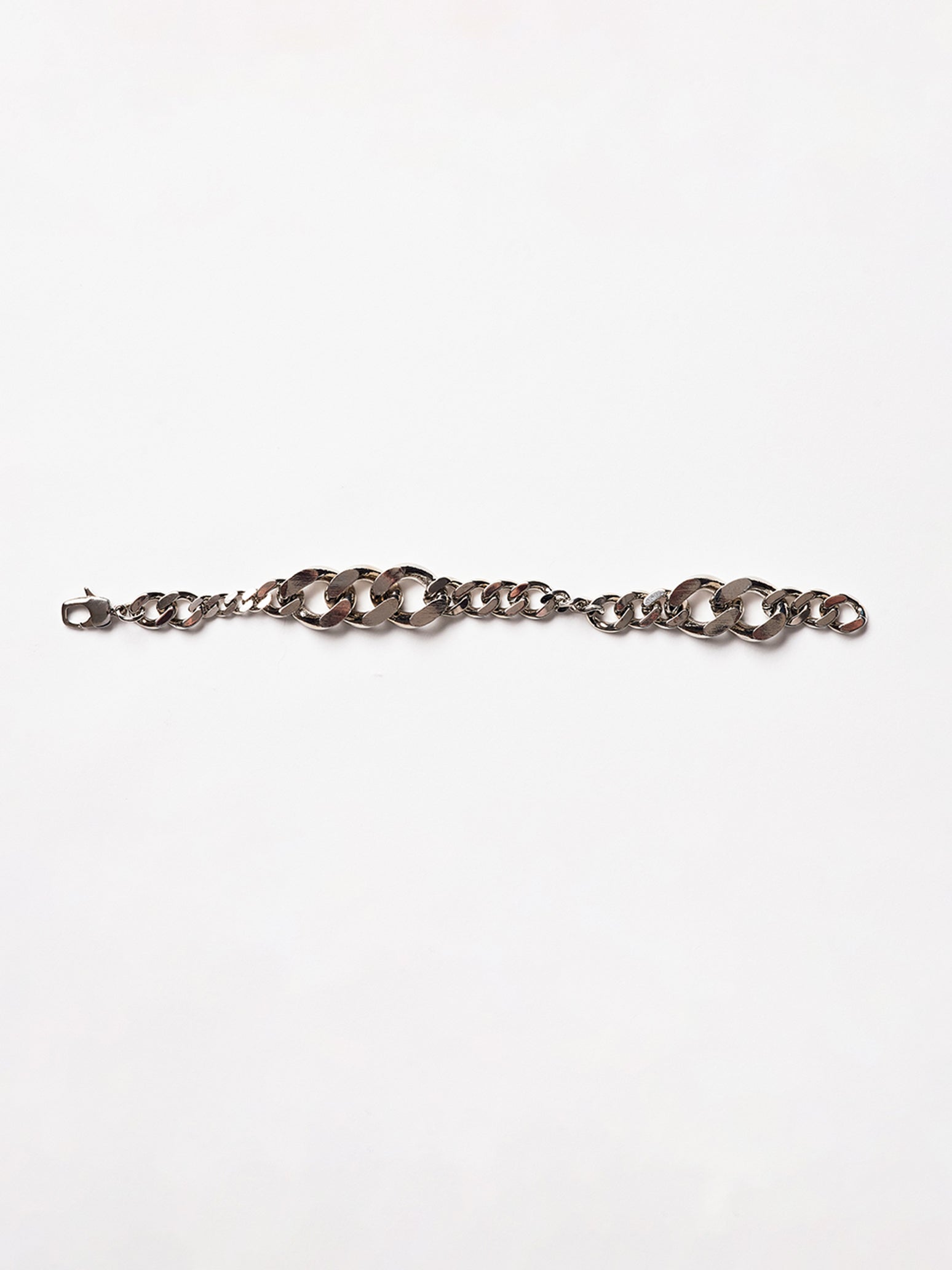 Varied Pieces Curb Chain Bracelet