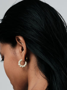 Resin Twist Earrings (ペア)