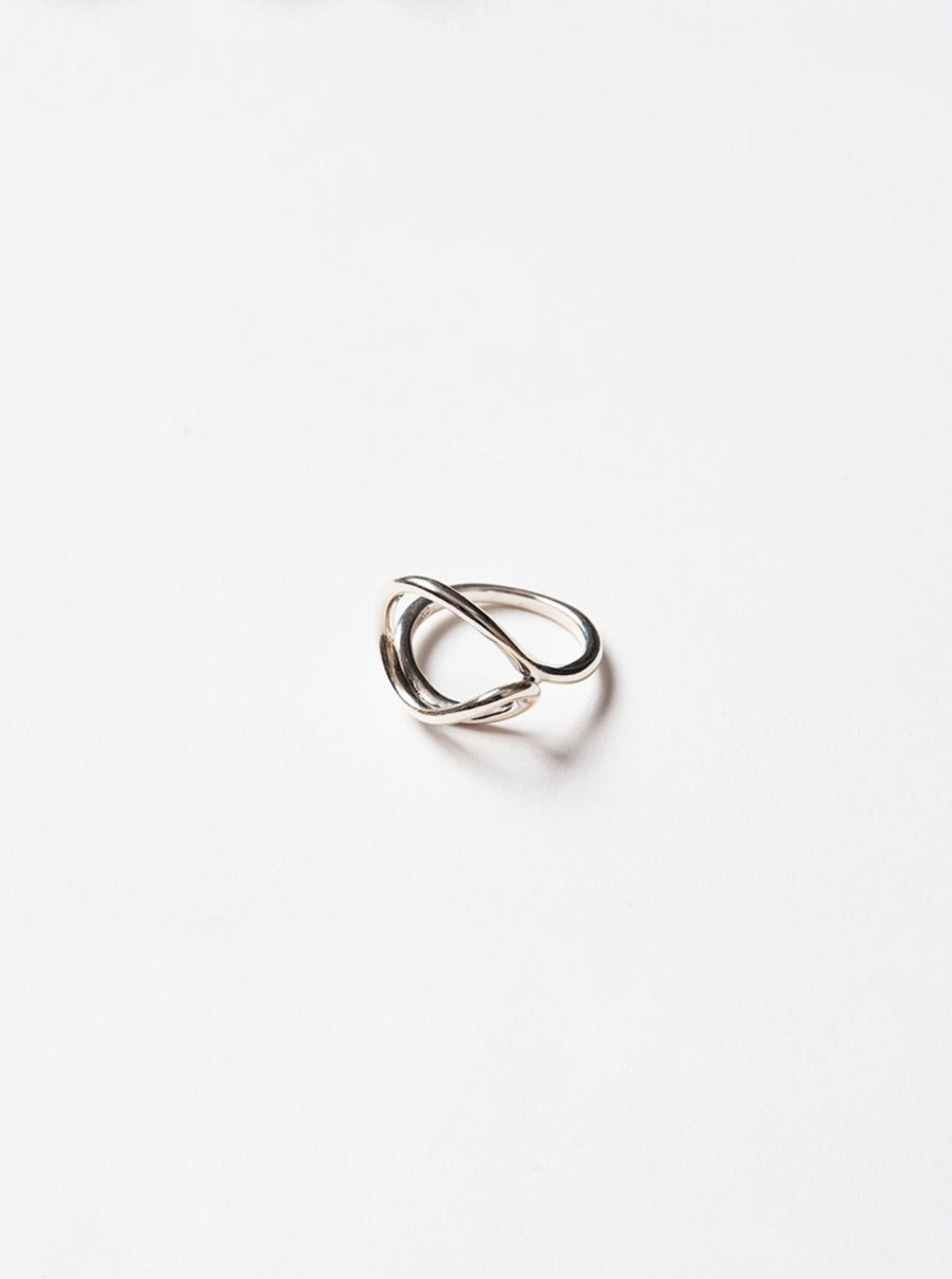Curve Ring
