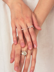 Curve Double Ring