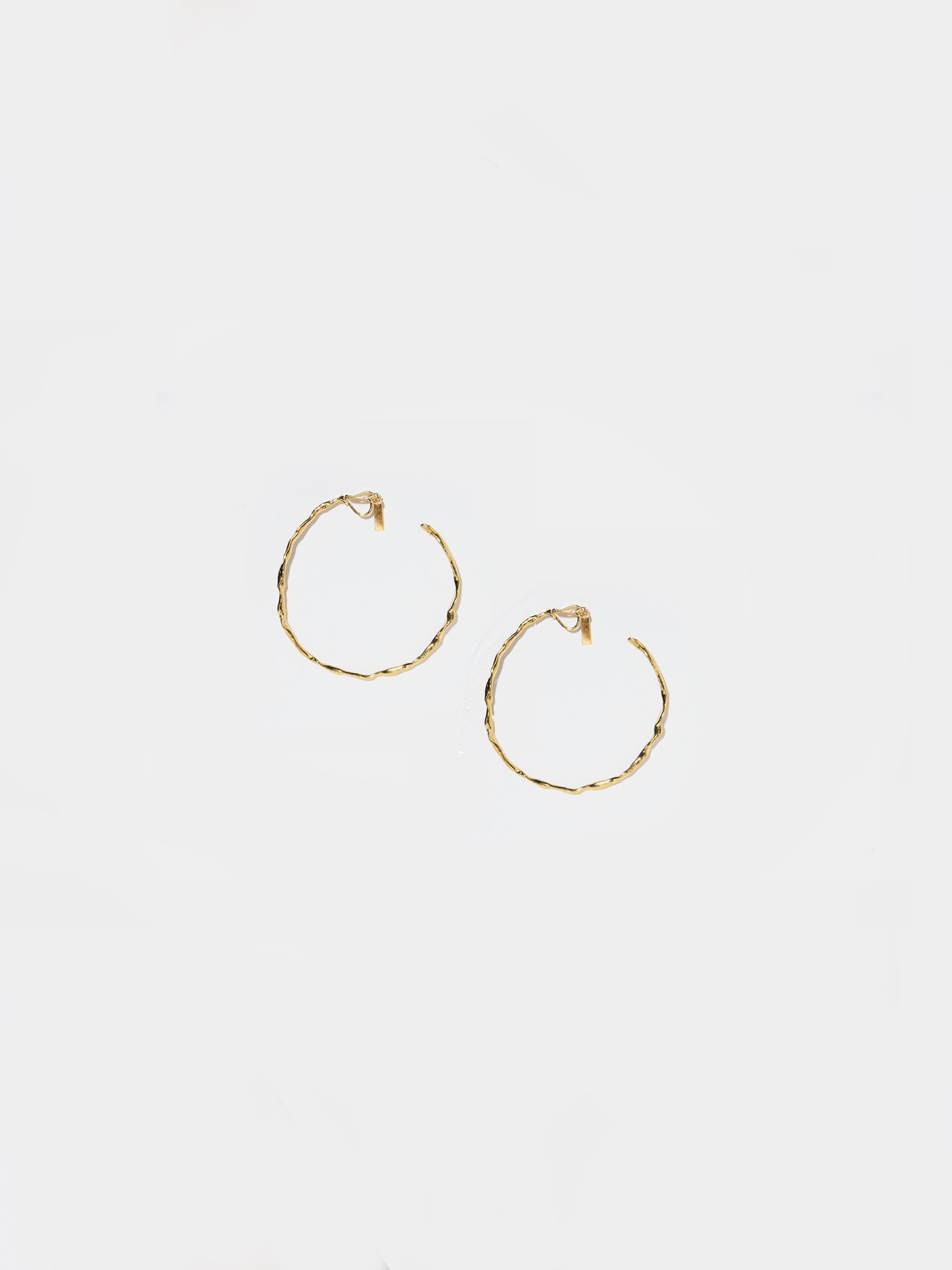 Twist Hoop Earrings(ペア) – ucalypt